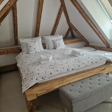 Lägenhet V Podkrovi *